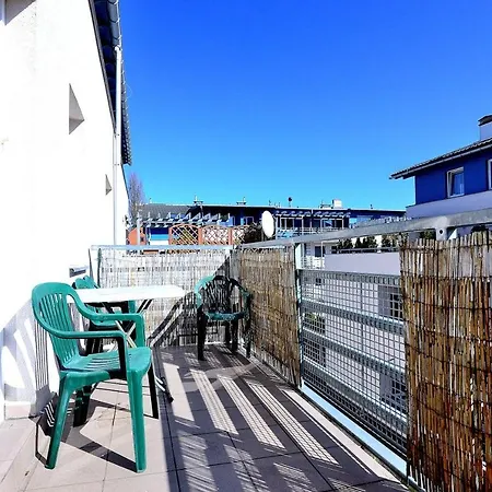 Victus Atmospheric With Parking And Balcony By Renters * 소포트